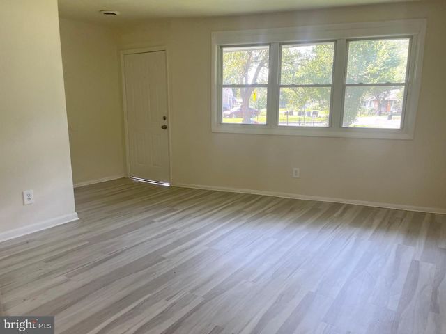 227 KINSLEY RD, Pemberton, NJ 08068
