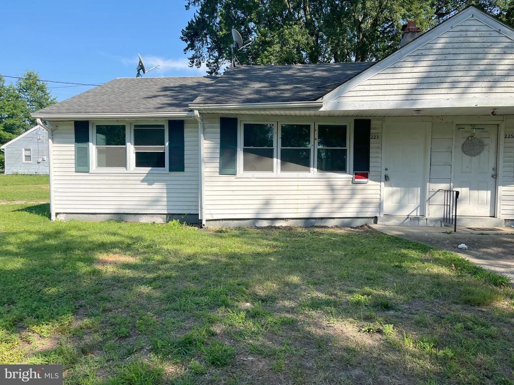 227 KINSLEY RD, Pemberton, NJ 08068