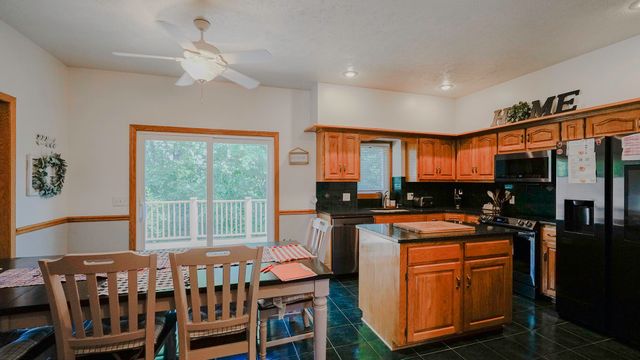 1608 SKYLINE Drive, Council Bluffs, IA 51503