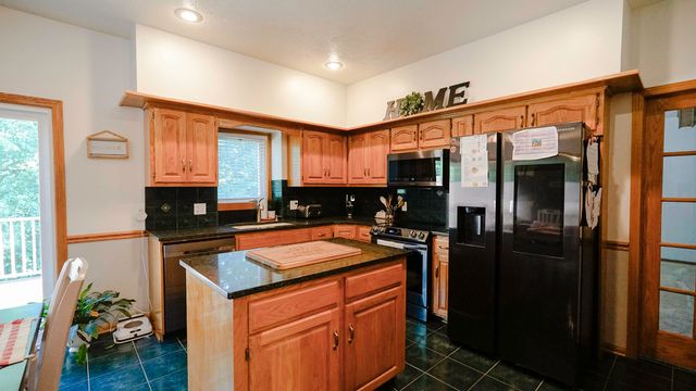 1608 SKYLINE Drive, Council Bluffs, IA 51503