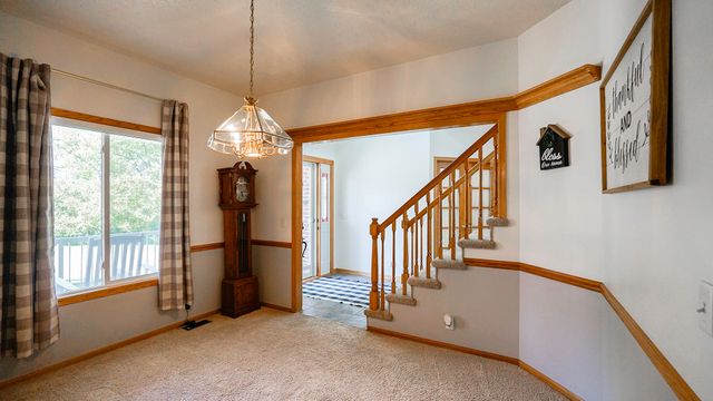 1608 SKYLINE Drive, Council Bluffs, IA 51503