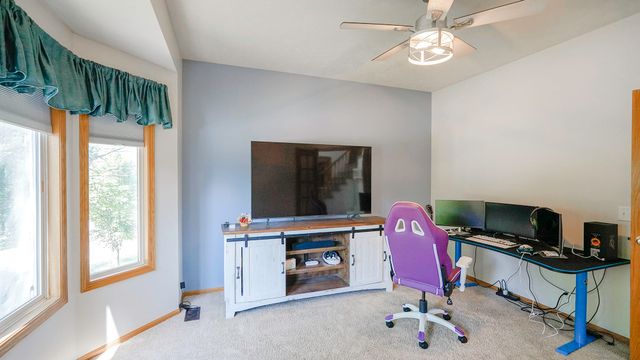 1608 SKYLINE Drive, Council Bluffs, IA 51503
