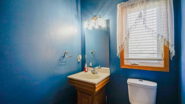 1608 SKYLINE Drive, Council Bluffs, IA 51503