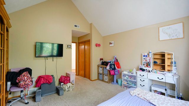 1608 SKYLINE Drive, Council Bluffs, IA 51503