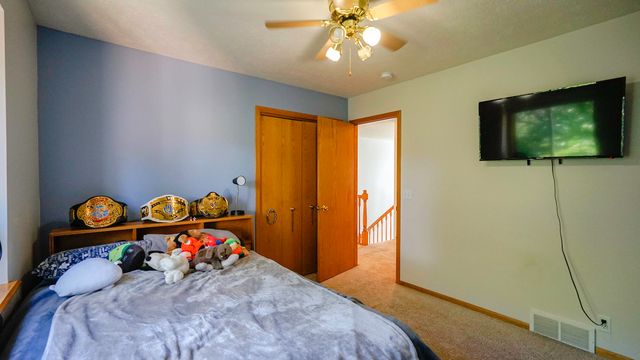 1608 SKYLINE Drive, Council Bluffs, IA 51503