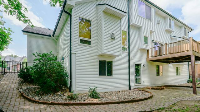 1608 SKYLINE Drive, Council Bluffs, IA 51503