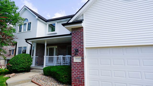 1608 SKYLINE Drive, Council Bluffs, IA 51503