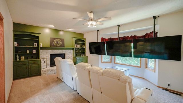 1608 SKYLINE Drive, Council Bluffs, IA 51503