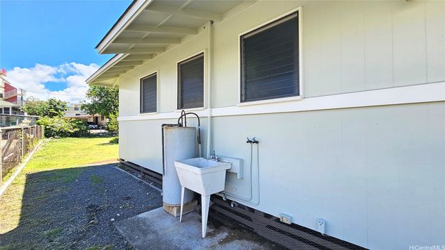 1642 Oo Lane, Honolulu, HI 96817