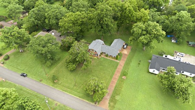 1307 Haber Dr, Brentwood, TN 37027