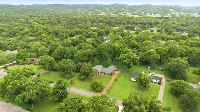 1307 Haber Dr, Brentwood, TN 37027
