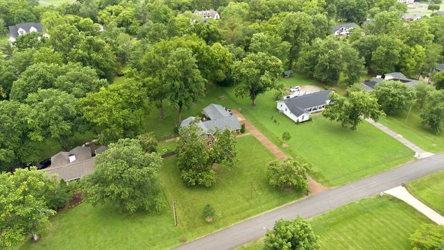 1307 Haber Dr, Brentwood, TN 37027