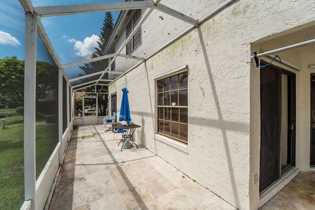 1752 Shoreside Circle, Wellington, FL 33414