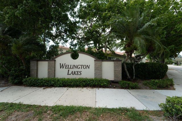 1752 Shoreside Circle, Wellington, FL 33414