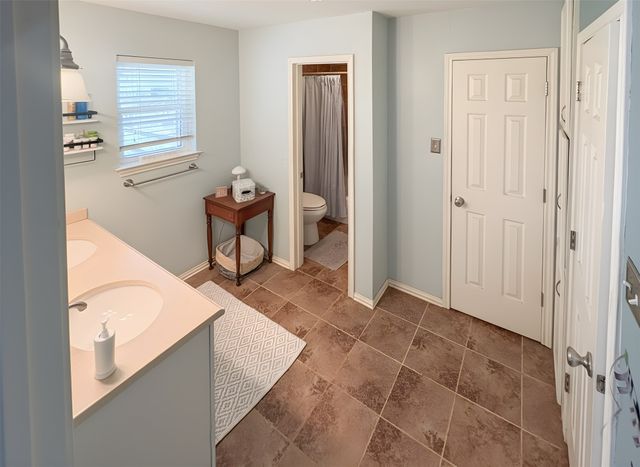 154 Stonewood Boulevard, Bartonville, TX 76226