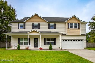 100 Hawthorne Court, Havelock, NC 28532