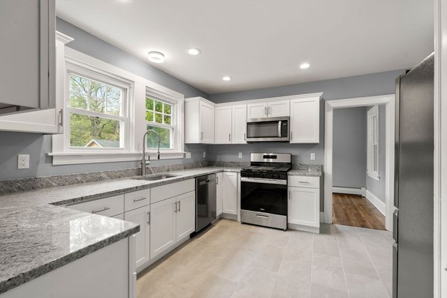 118 County Rd, Freetown, MA 02717