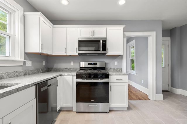 118 County Rd, Freetown, MA 02717
