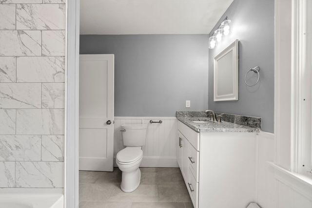 118 County Rd, Freetown, MA 02717