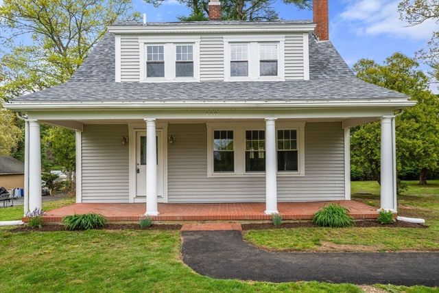 118 County Rd, Freetown, MA 02717