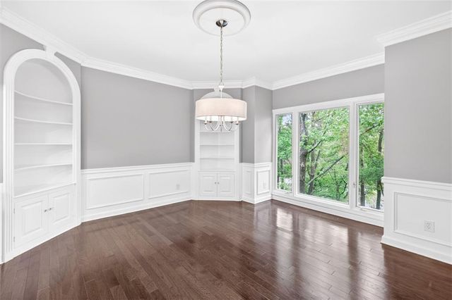 2769 Peachtree Road NE 10, Atlanta, GA 30305