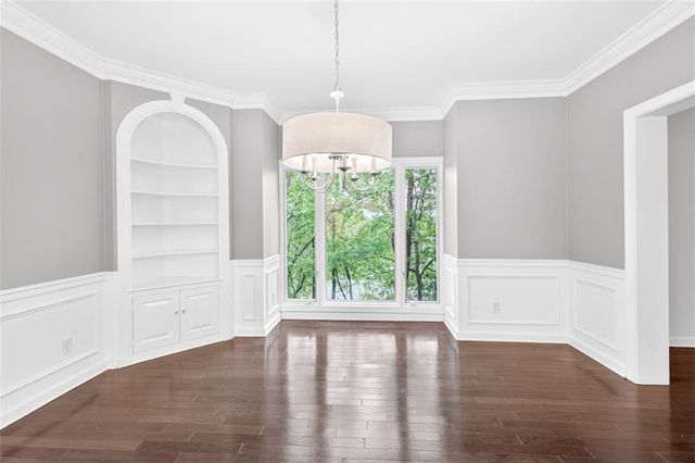 2769 Peachtree Road NE 10, Atlanta, GA 30305