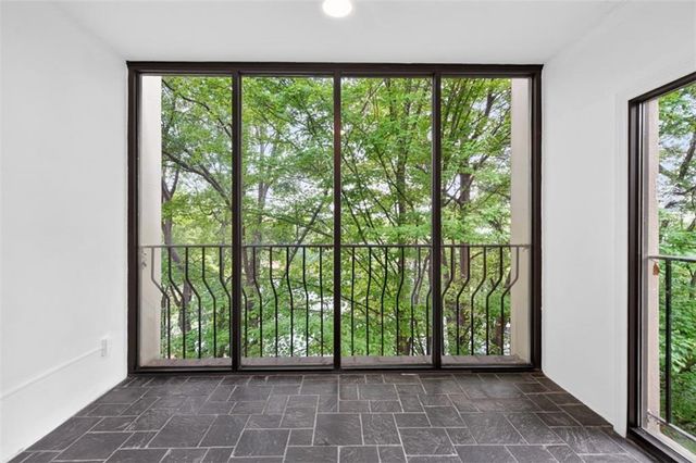 2769 Peachtree Road NE 10, Atlanta, GA 30305