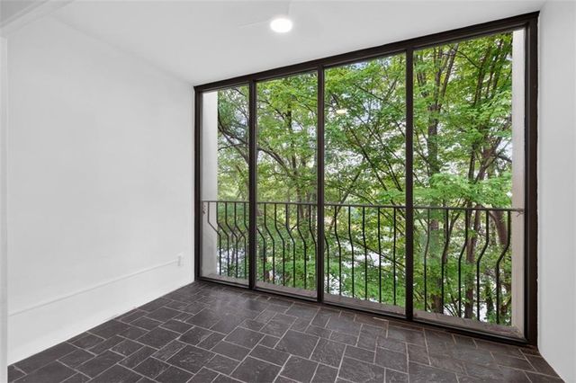 2769 Peachtree Road NE 10, Atlanta, GA 30305