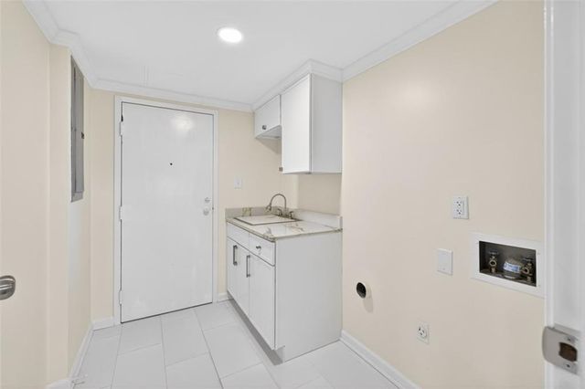 2769 Peachtree Road NE 10, Atlanta, GA 30305