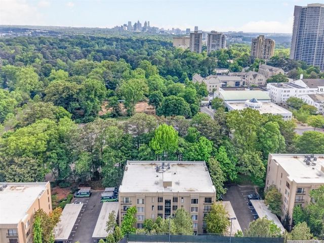 2769 Peachtree Road NE 10, Atlanta, GA 30305