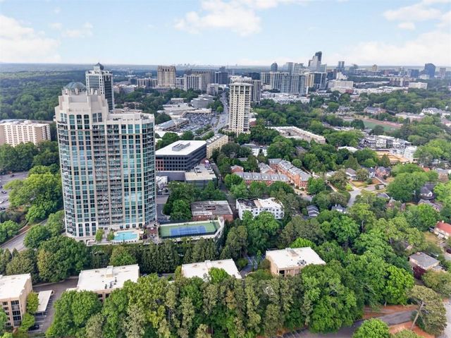 2769 Peachtree Road NE 10, Atlanta, GA 30305