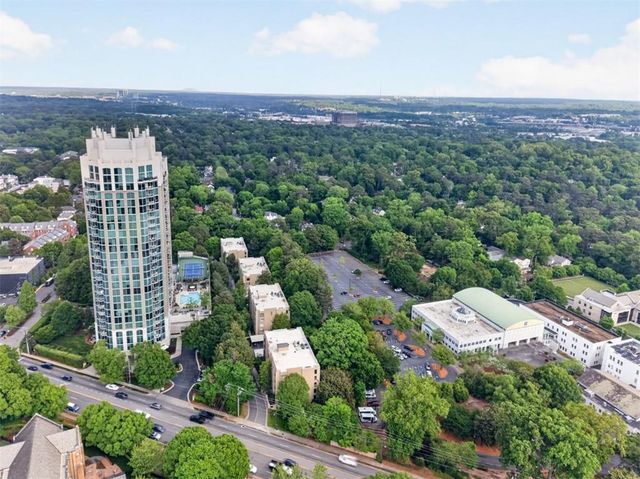 2769 Peachtree Road NE 10, Atlanta, GA 30305