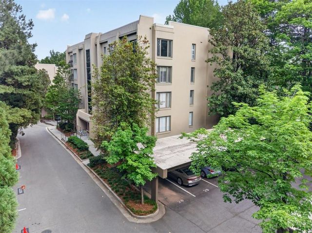 2769 Peachtree Road NE 10, Atlanta, GA 30305