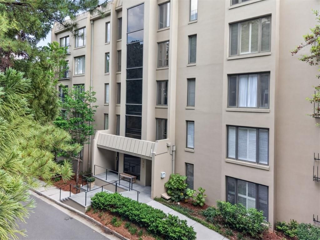 2769 Peachtree Road NE 10, Atlanta, GA 30305