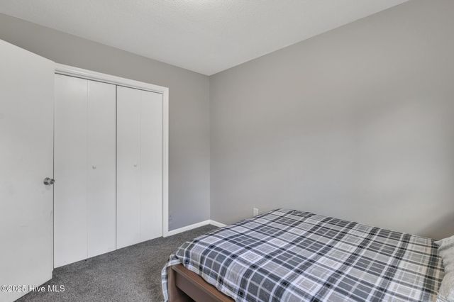 221 Woodcrest Court, Jacksonville, NC 28540