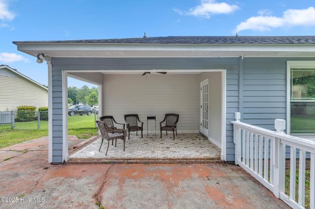 221 Woodcrest Court, Jacksonville, NC 28540