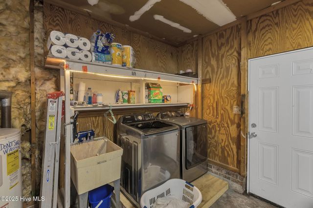 221 Woodcrest Court, Jacksonville, NC 28540