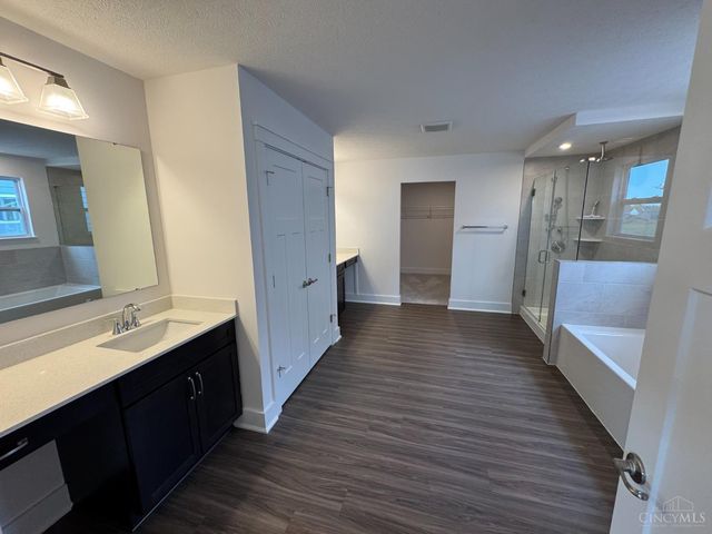 5825 Carriage Meadows Drive, Liberty Twp, OH 45011