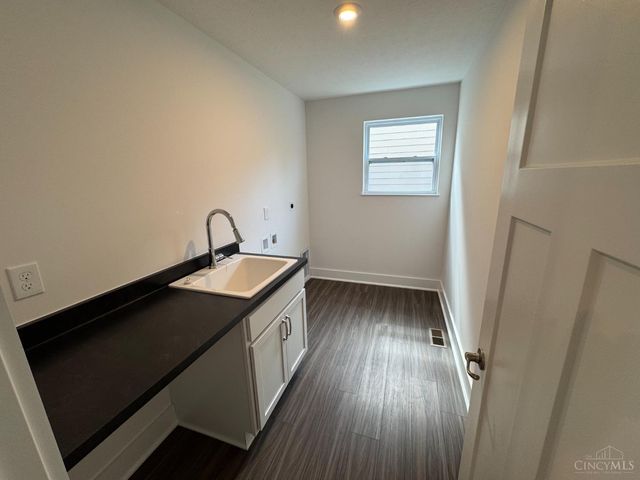 5825 Carriage Meadows Drive, Liberty Twp, OH 45011