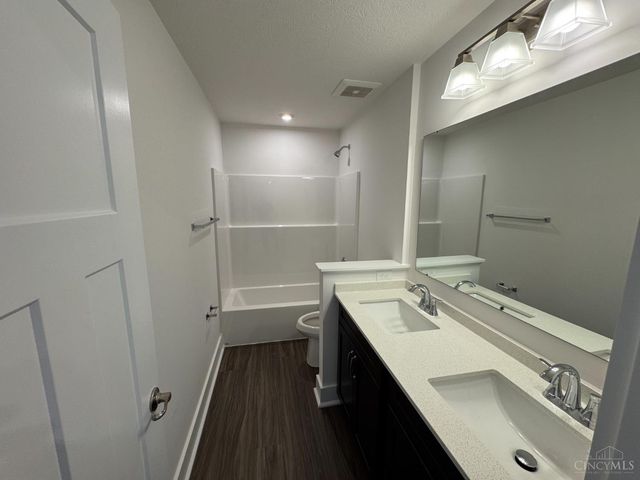 5825 Carriage Meadows Drive, Liberty Twp, OH 45011