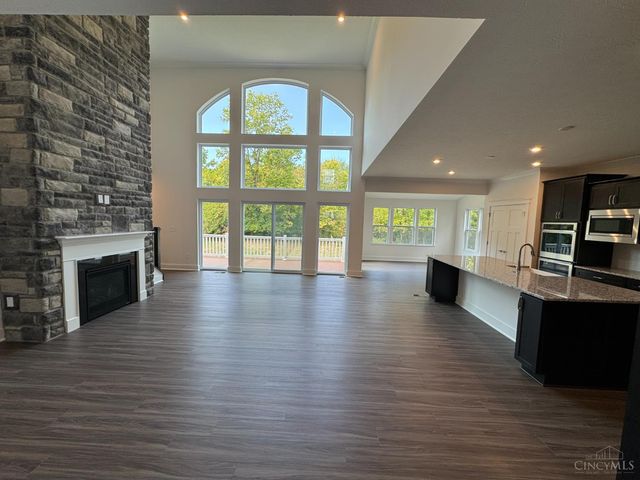 5825 Carriage Meadows Drive, Liberty Twp, OH 45011