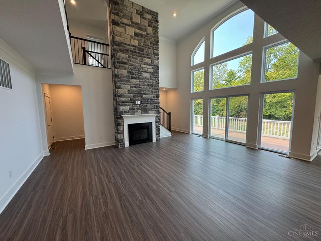 5825 Carriage Meadows Drive, Liberty Twp, OH 45011