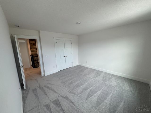 5825 Carriage Meadows Drive, Liberty Twp, OH 45011