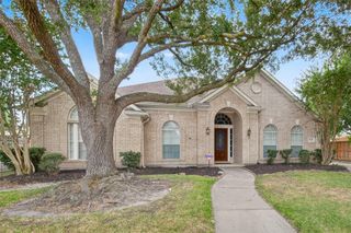9719 Kinslowe Court, Houston, TX 77064