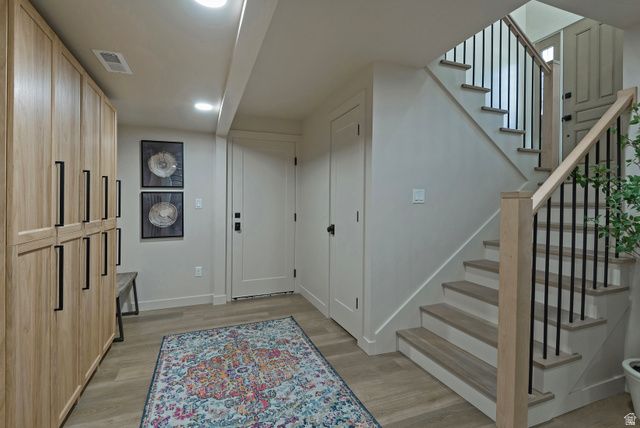 9652 S 2720 E, Sandy, UT 84092