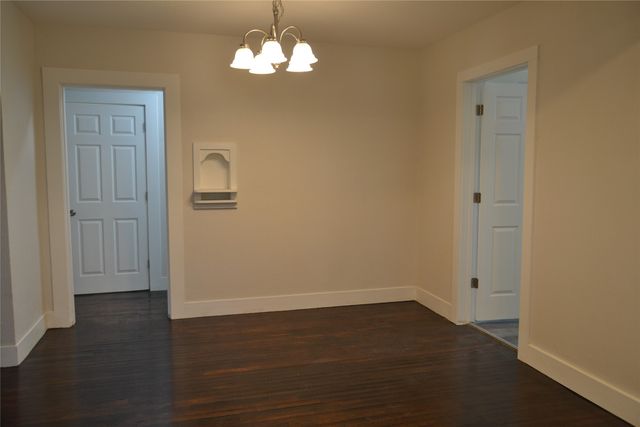 608 S Loving Avenue, Sherman, TX 75090