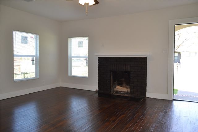 608 S Loving Avenue, Sherman, TX 75090
