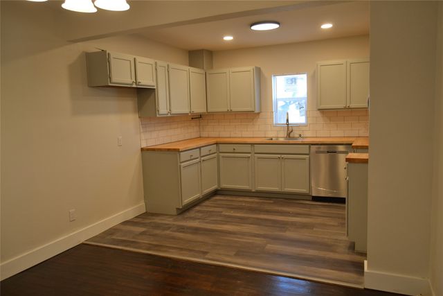 608 S Loving Avenue, Sherman, TX 75090