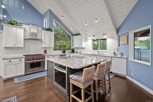 2122 Del Mar Heights Road, Del Mar, CA 92014