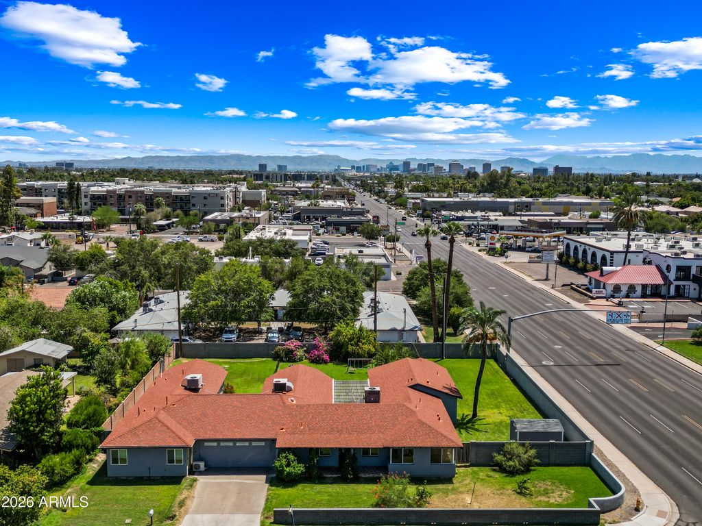 701 E MCLELLAN Boulevard, Phoenix, AZ 85014 — photo 4